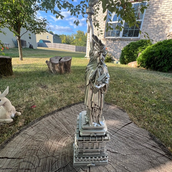 Silver Statue of Liberty Home Art Decor - Picture 1 of 10